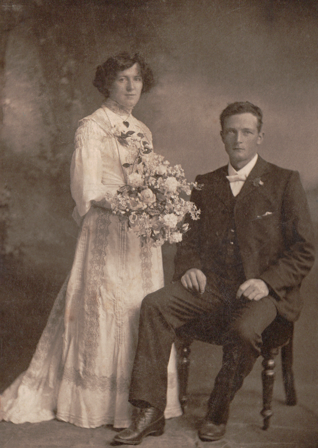 Photo of photos/William McLennan & Annie Walker wdg portrait 1904